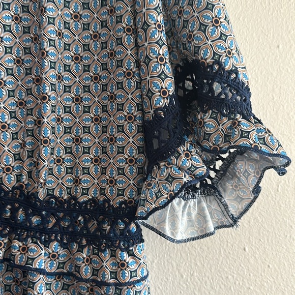 Bloomchic dress with sleeves - Picture 2 of 5